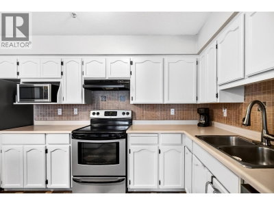 22275 123 Avenue | Maple Ridge British Columbia | Slide Image Six