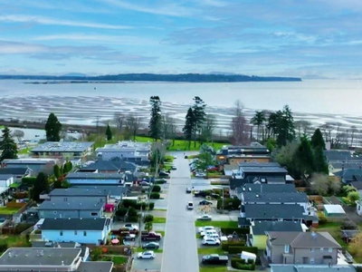 15422 PACIFIC Avenue | White Rock British Columbia | Slide Image One