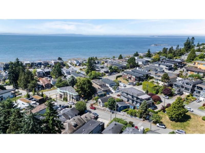 15422 PACIFIC Avenue | White Rock British Columbia | Slide Image Three