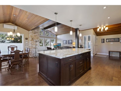 1404 TOWNLINE Road | Abbotsford British Columbia | Slide Image Five