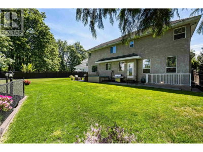 10615 238 Street | Maple Ridge British Columbia | Slide Image Thirty-two