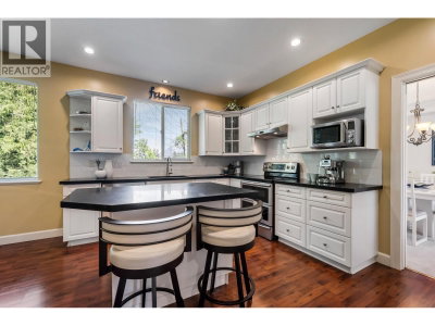10615 238 Street | Maple Ridge British Columbia | Slide Image Eight