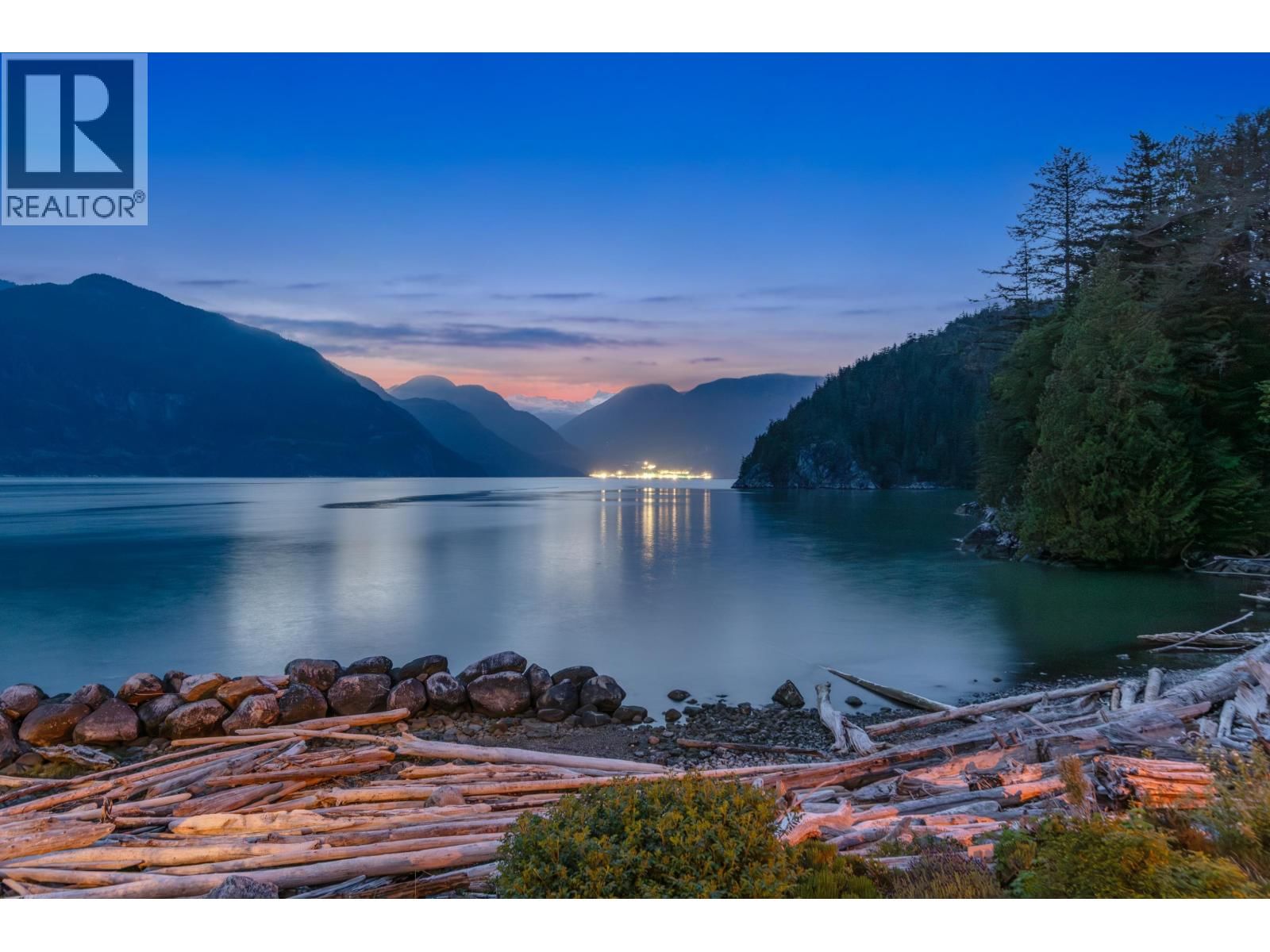 6 BEACH Drive, West Vancouver, British Columbia V8B 1A2