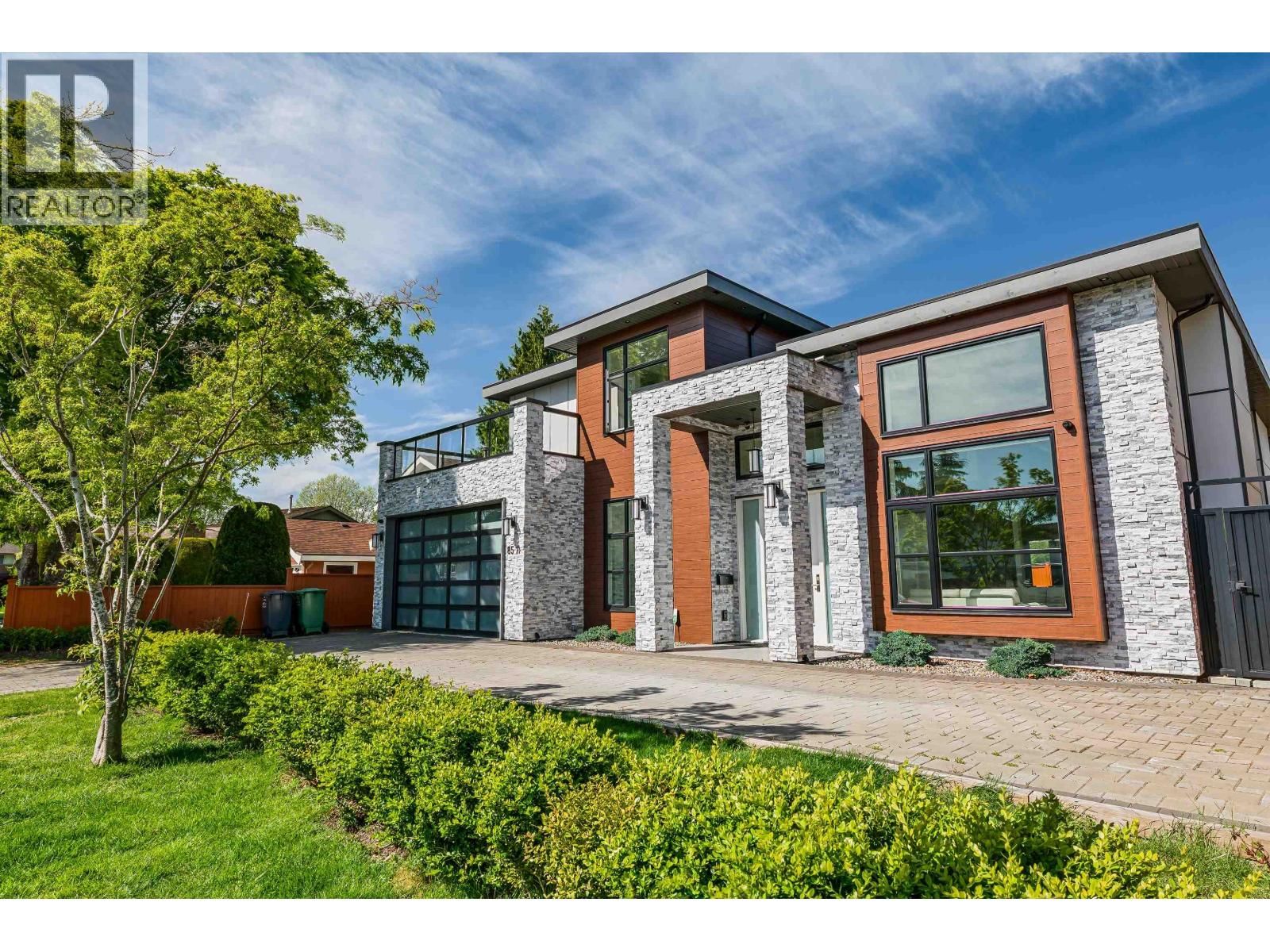 8511 SIERPINA Drive, Richmond, British Columbia V7A 4M8
