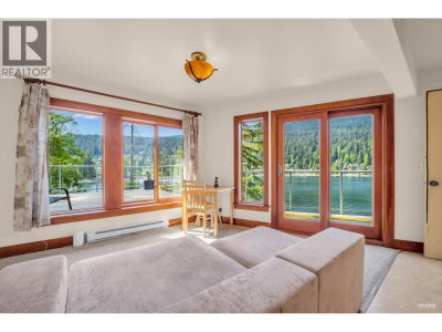2136 LOCKEHAVEN Road | North Vancouver British Columbia | Slide Image Thirty