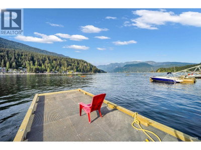 2136 LOCKEHAVEN Road | North Vancouver British Columbia | Slide Image Eight