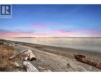 598 TSAWWASSEN BEACH Road | Delta British Columbia | Slide Image Thirty-seven