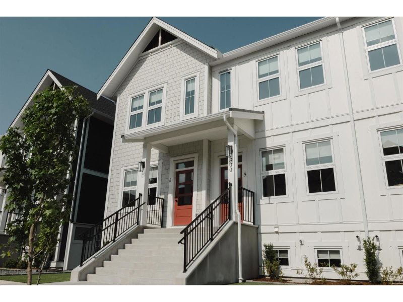 7300 COPPERWOOD Street Chilliwack British Columbia, V2R 6G7 - 3 Bedrooms Home For Sale