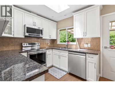 2337 LOBB Avenue | Port Coquitlam British Columbia | Slide Image Sixteen