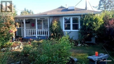 20530 WESTFIELD Avenue | Maple Ridge British Columbia | Slide Image Two