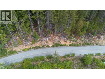 8570 ASHLEIGH MCIVOR Drive | Whistler British Columbia | Slide Image Five