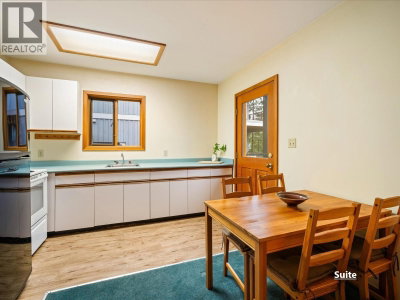 2318 CAYLEY Close | Whistler British Columbia | Slide Image Fifteen