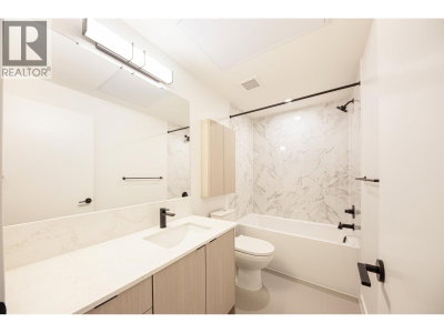 2277 HAWTHORNE Avenue | Port Coquitlam British Columbia | Slide Image Five