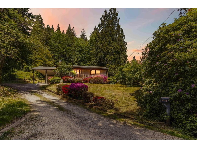 31747 VIEWCREST Avenue Mission British Columbia, V4S 1E7 - 4 Bedrooms Home For Sale