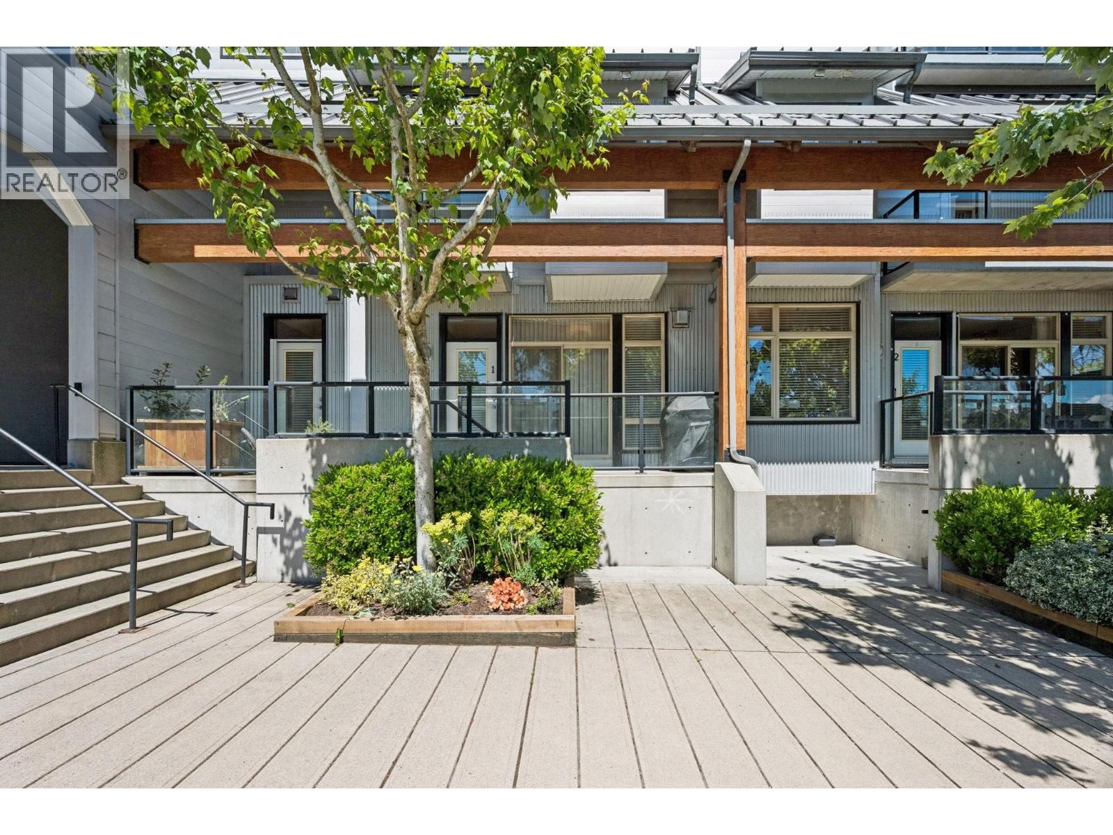 6233 LONDON Road, Richmond, British Columbia V7E 3S3