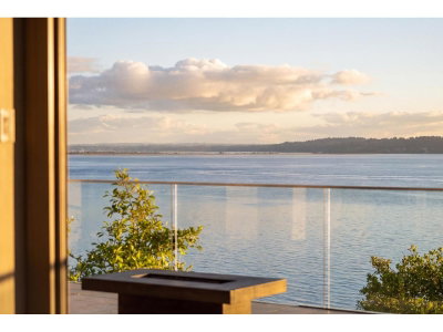14220 MARINE Drive | White Rock British Columbia | Slide Image Two