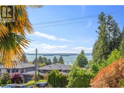 2541 MARINE Drive | West Vancouver British Columbia | Slide Image Twenty-two