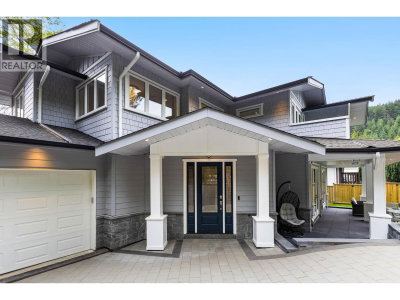 6560 NELSON Avenue | West Vancouver British Columbia | Slide Image Two