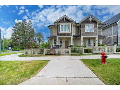 20411 76 Avenue | Langley British Columbia | Slide Image One