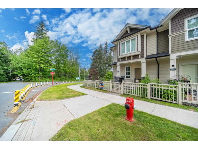 20411 76 Avenue | Langley British Columbia | Slide Image Two