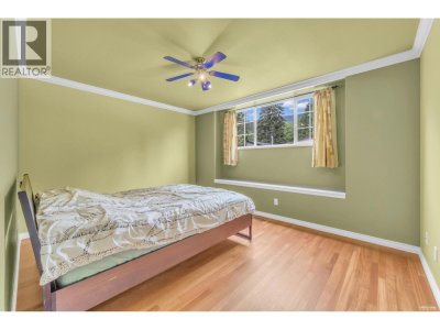 4317 CLIFFMONT Road | North Vancouver British Columbia | Slide Image Eighteen