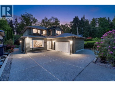 4317 CLIFFMONT Road | North Vancouver British Columbia | Slide Image Thirty-one