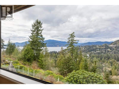 5180 MEADFEILD Road | West Vancouver British Columbia | Slide Image One