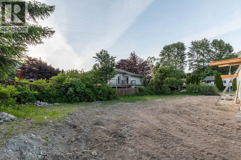 1583 EAGLE RUN Drive Squamish British Columbia, V8E 1M1 - Vacant Land For Sale