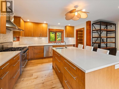8745 IDYLWOOD Place | Whistler British Columbia | Slide Image Seven