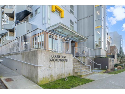 32838 LANDEAU Place | Abbotsford British Columbia | Slide Image Thirty