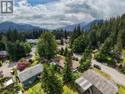 40524 HIGHLANDS Way | Squamish British Columbia | Slide Image Fifteen