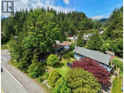 40524 HIGHLANDS Way | Squamish British Columbia | Slide Image Twenty-seven