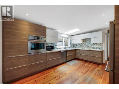 40524 HIGHLANDS Way | Squamish British Columbia | Slide Image Five