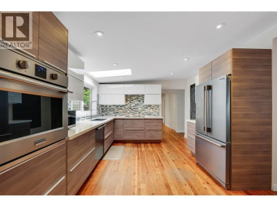 40524 HIGHLANDS Way | Squamish British Columbia | Slide Image Six