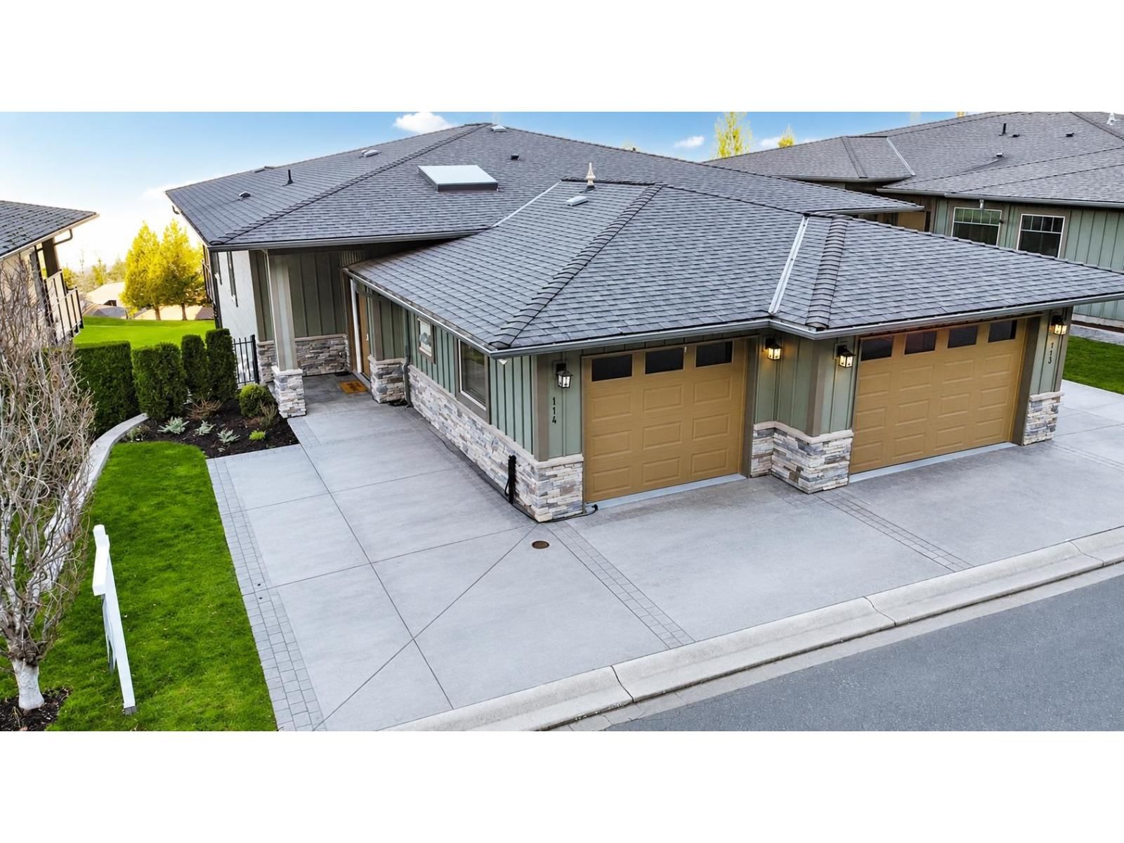 51096 FALLS Court, Chilliwack, British Columbia V4Z 1K7
