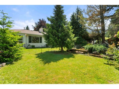 236 WATER Avenue | Hope British Columbia | Slide Image Forty
