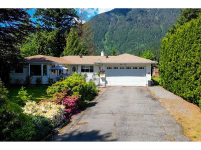 236 WATER Avenue | Hope British Columbia | Slide Image Seven