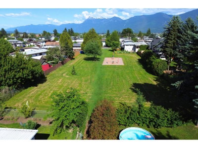 8708 CORNWALL Crescent | Chilliwack British Columbia | Slide Image Fourteen