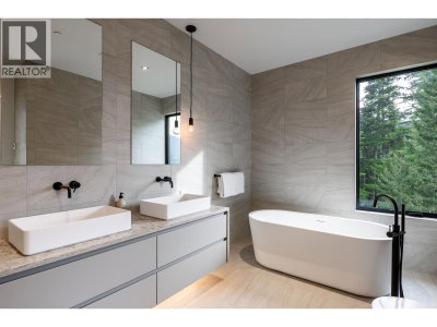 3824 SUNRIDGE Drive | Whistler British Columbia | Slide Image Twenty-six