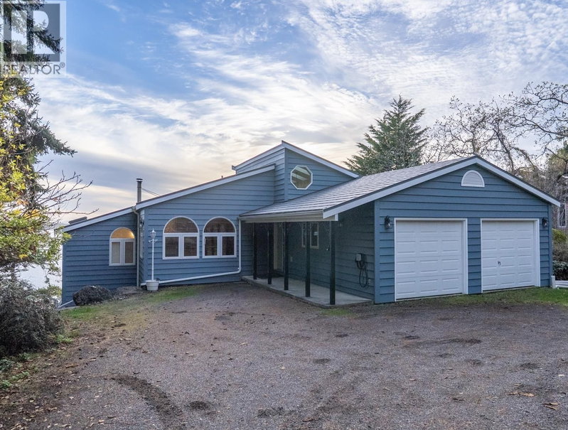 37189 SCHOONER Way Pender Island British Columbia, V0N 2M2 - 3 Bedrooms Waterfront Home For sale