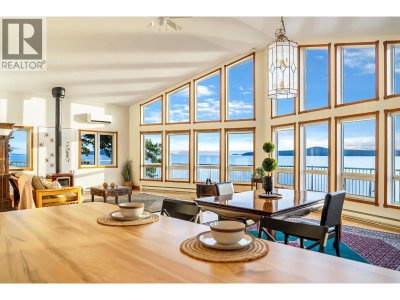 37189 SCHOONER Way | Pender Island British Columbia | Slide Image Ten