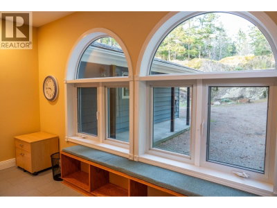 37189 SCHOONER Way | Pender Island British Columbia | Slide Image Seventeen