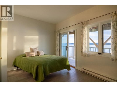 37189 SCHOONER Way | Pender Island British Columbia | Slide Image Twenty-one