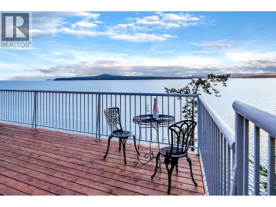 37189 SCHOONER Way | Pender Island British Columbia | Slide Image Seven