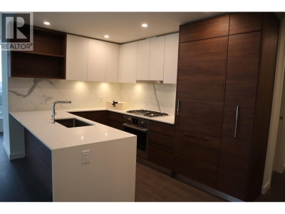 585 AUSTIN Avenue | Coquitlam British Columbia | Slide Image Five