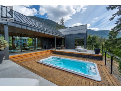 9304 STELLER'S Way | Whistler British Columbia | Slide Image Twelve