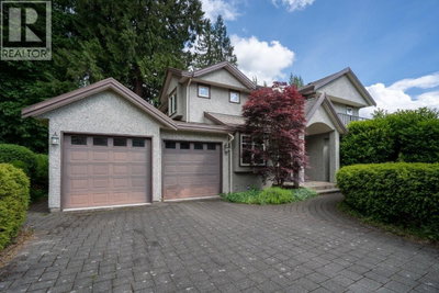 4986 SHIRLEY Avenue | North Vancouver British Columbia | Slide Image Eight