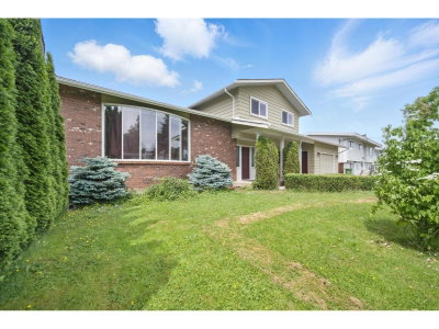 10065 DUBLIN Drive | Chilliwack British Columbia | Slide Image Two