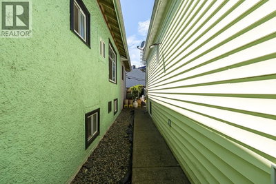 3553 INVERNESS Street | Vancouver British Columbia | Slide Image Twenty-three