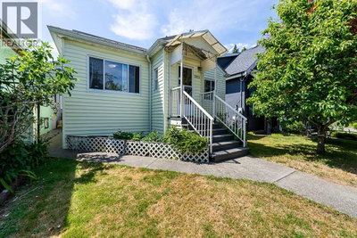 3553 INVERNESS Street | Vancouver British Columbia | Slide Image Three